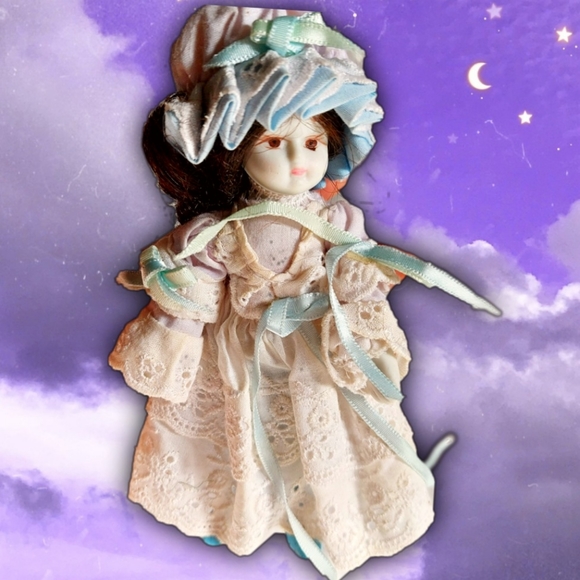 Kurt Adler Other - Beautiful Cottage 80s Vintage Porcelain Doll